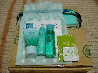 草花木果透肌スキンケアセット